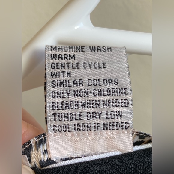 Notations Black and White Dress - Picture 9 of 9